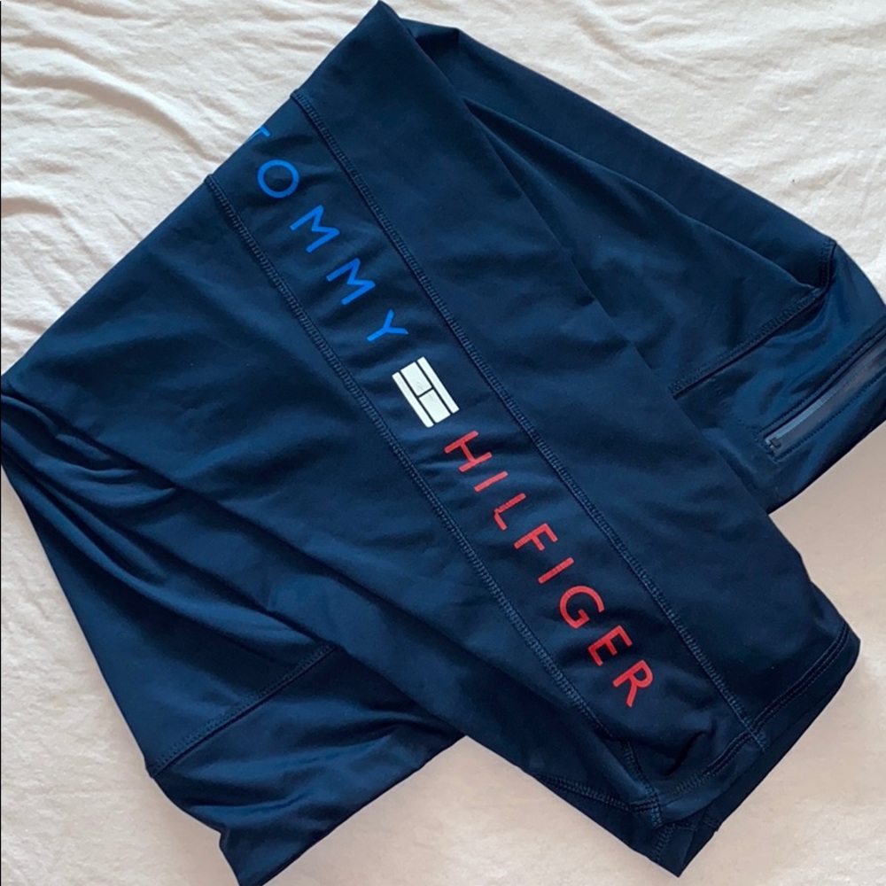 Tommy Hilfiger - navy Capri style workout leggings